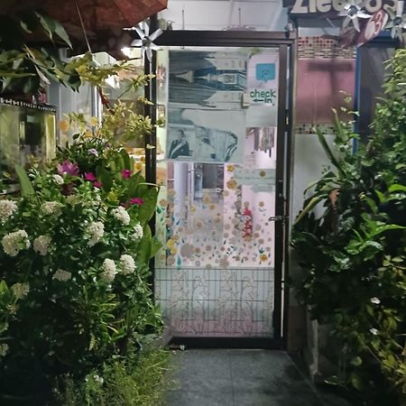 Zleep63 Hostel Bangkok Exterior photo