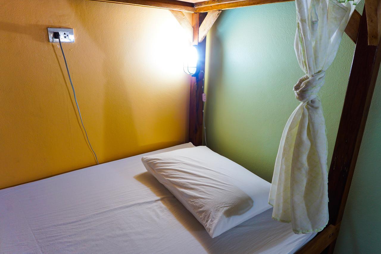 Zleep63 Hostel Bangkok Exterior photo