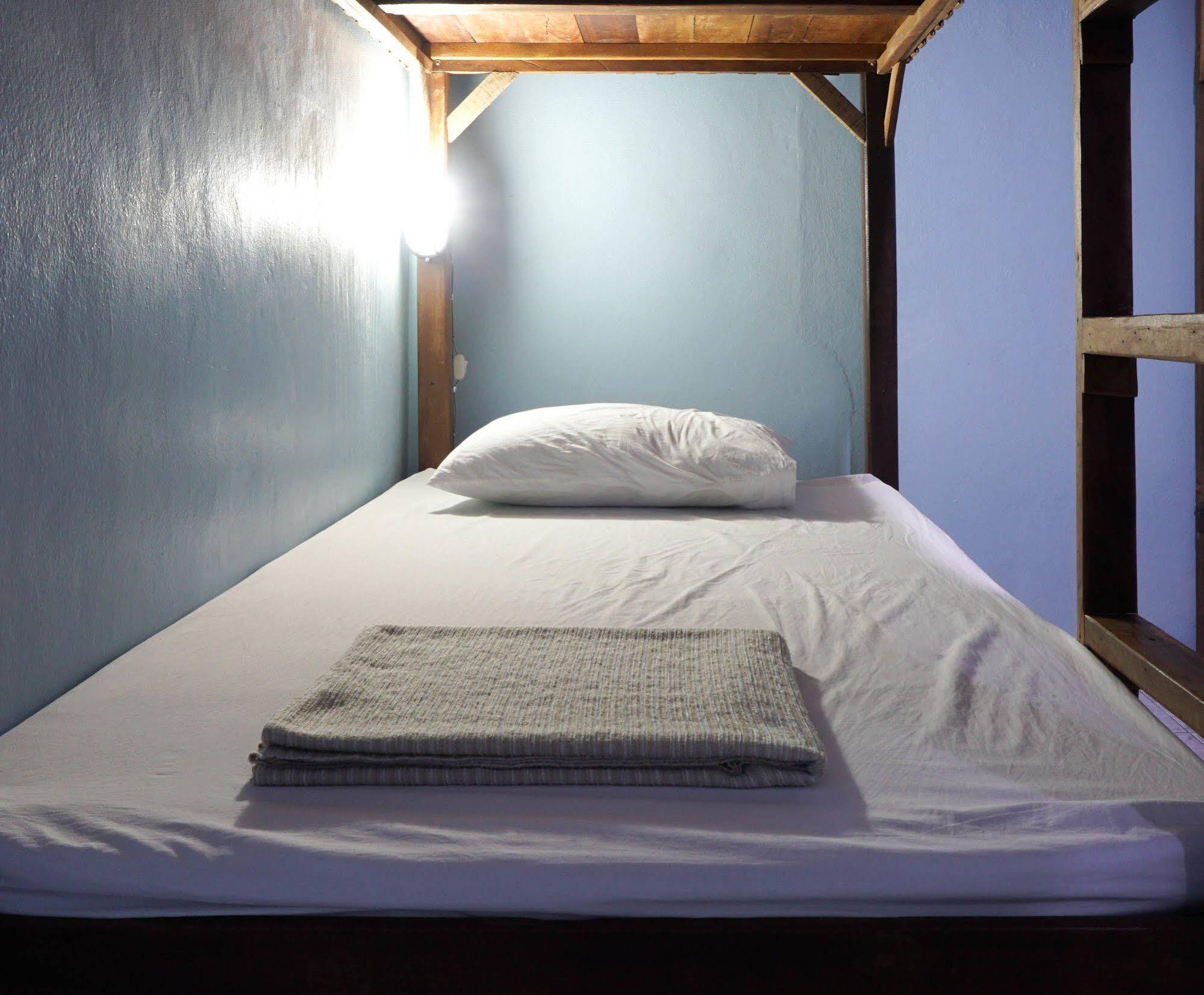Zleep63 Hostel Bangkok Exterior photo