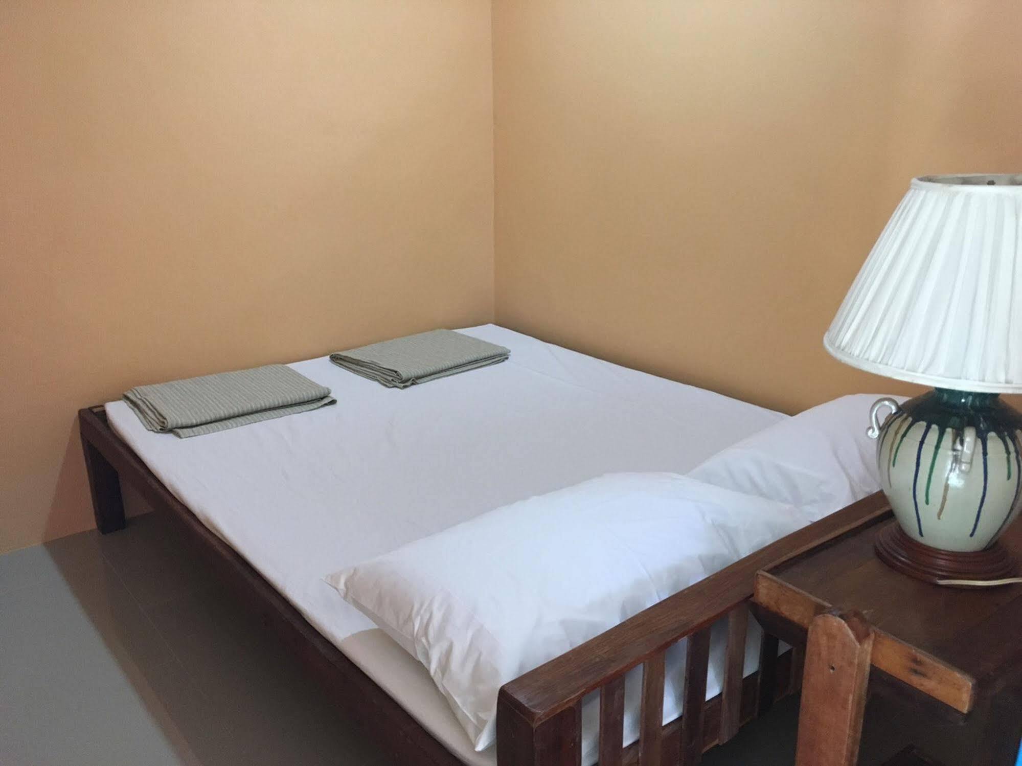 Zleep63 Hostel Bangkok Exterior photo