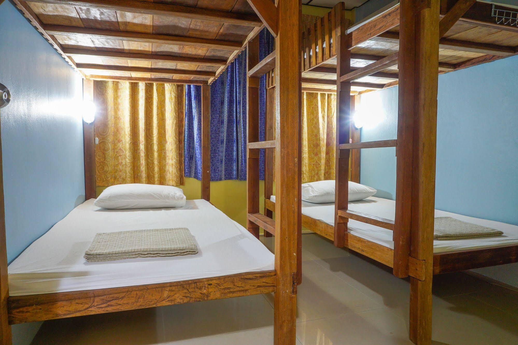 Zleep63 Hostel Bangkok Exterior photo